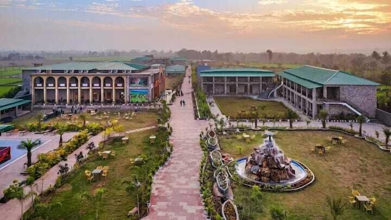 Photo of Outdoor in Ramnagar