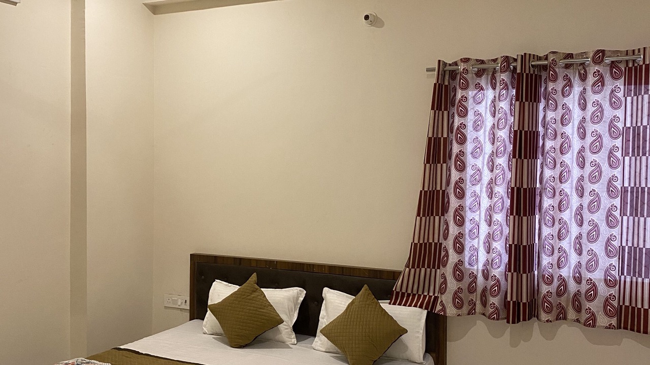 Photo of Bedroom in Khatu