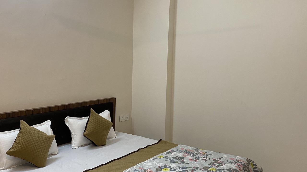 Photo of Bedroom in Khatu