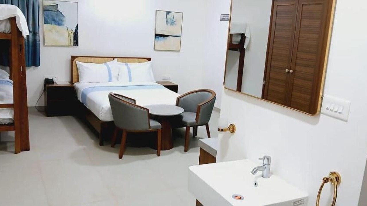 Photo of Bedroom in Courtallam