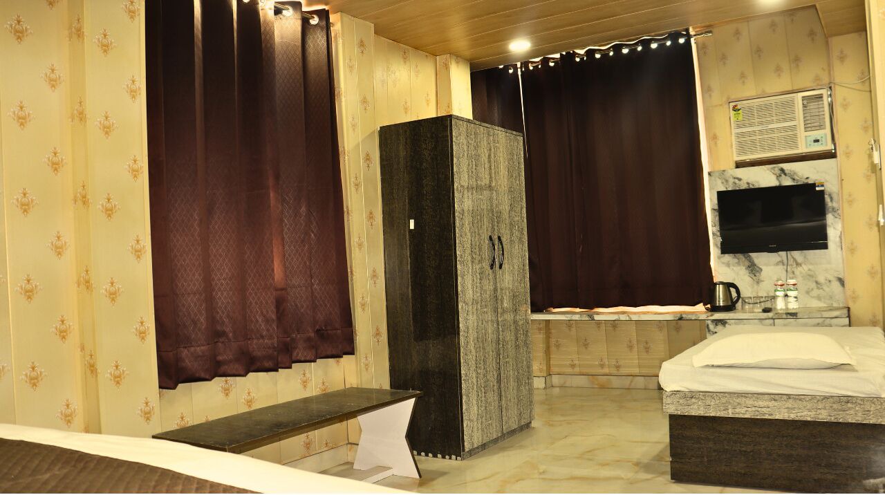 Photo of Bedroom in Allahabad
