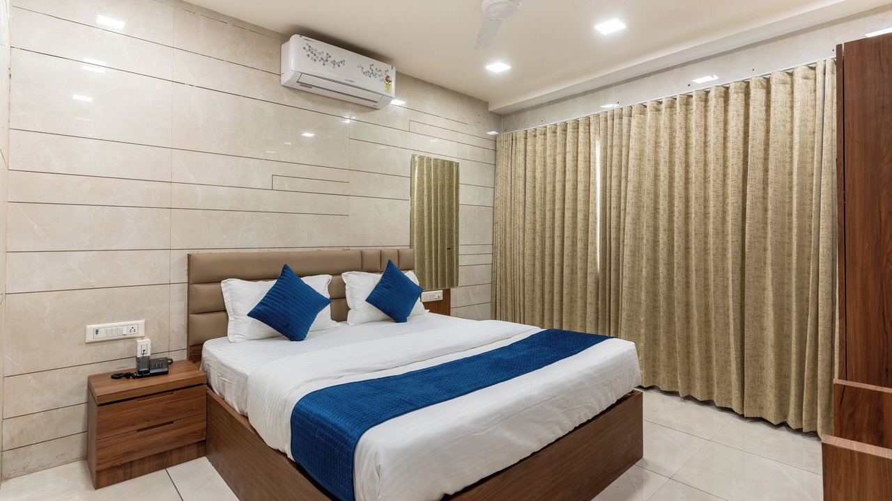Photo of Bedroom in Ahmedabad City Centre