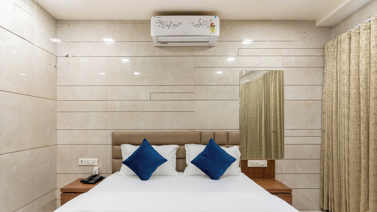 Photo of Bedroom in Ahmedabad City Centre