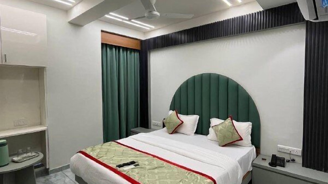 Photo of Bedroom in Gandhinagar