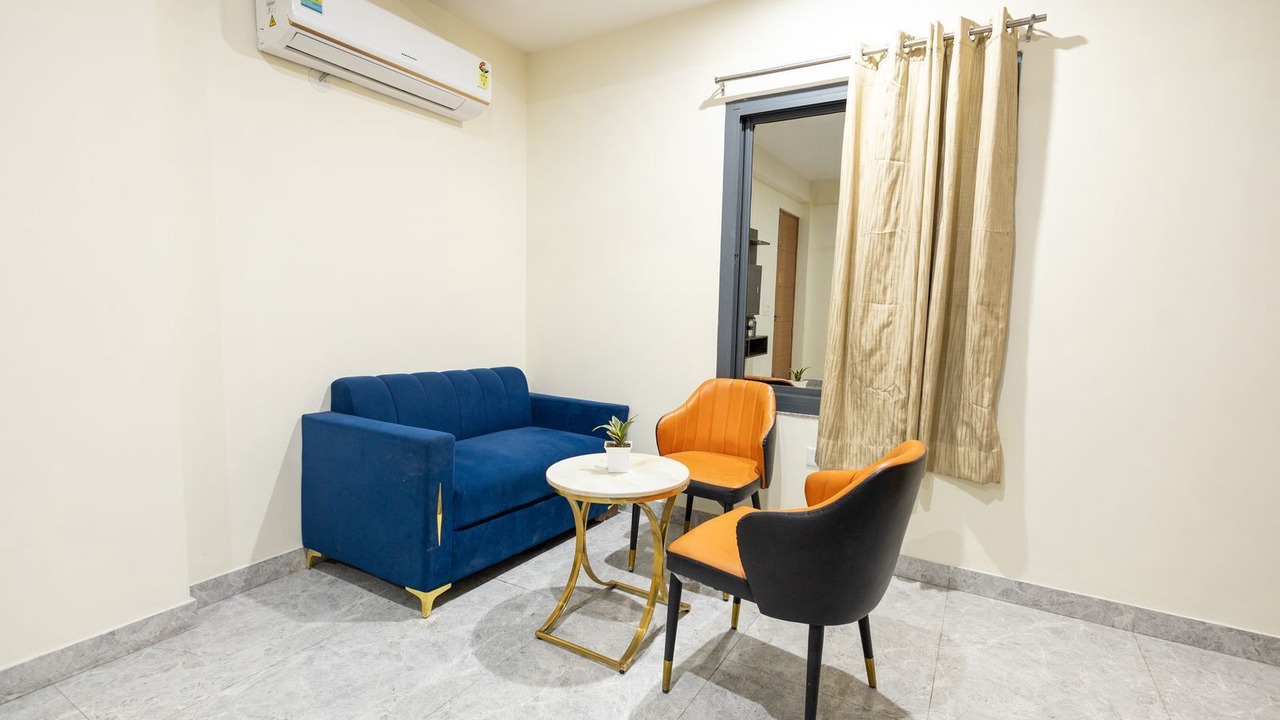 Photo of Bedroom in Sector 70