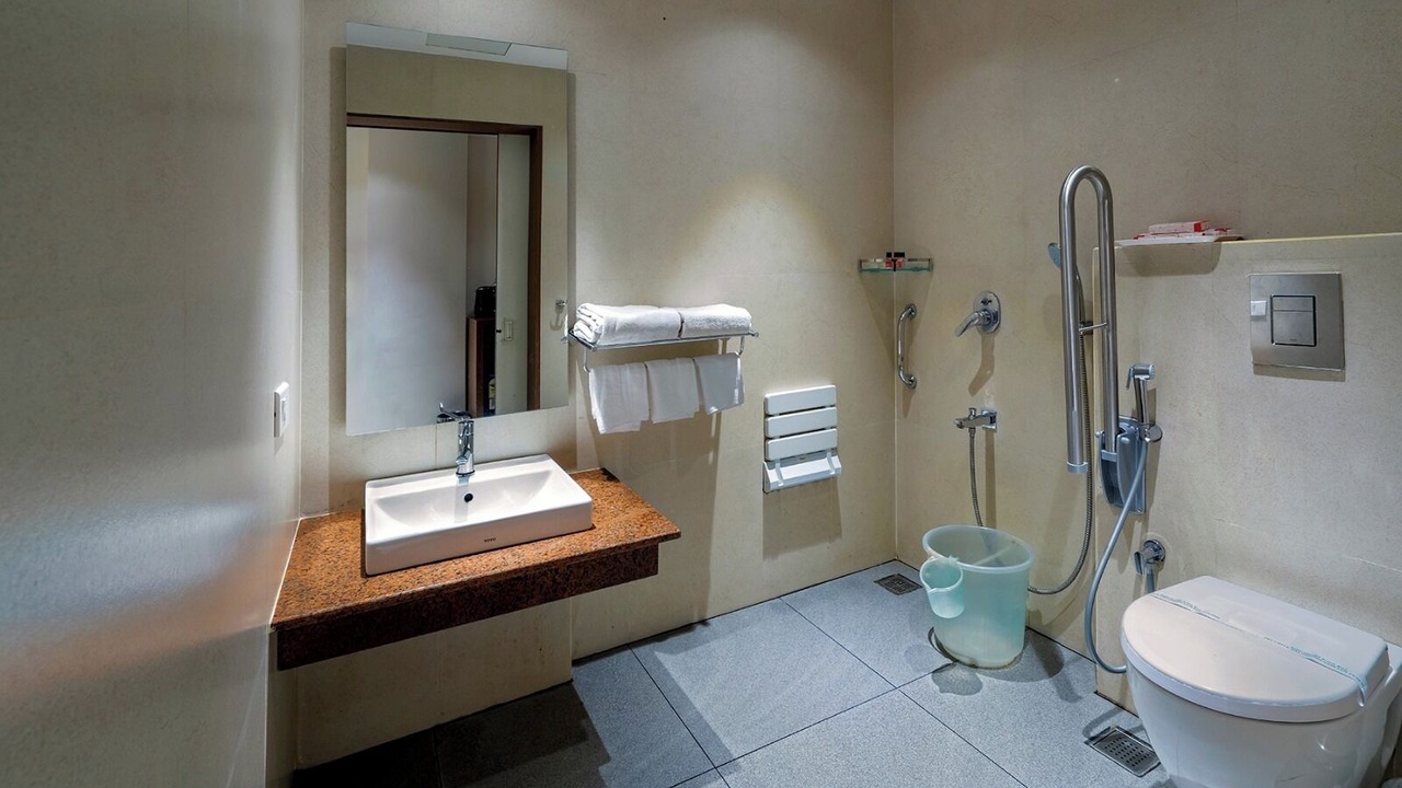 Photo of Bathroom in Onamthuruth