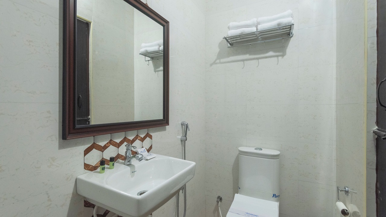 Photo of Bathroom in Heritage Town