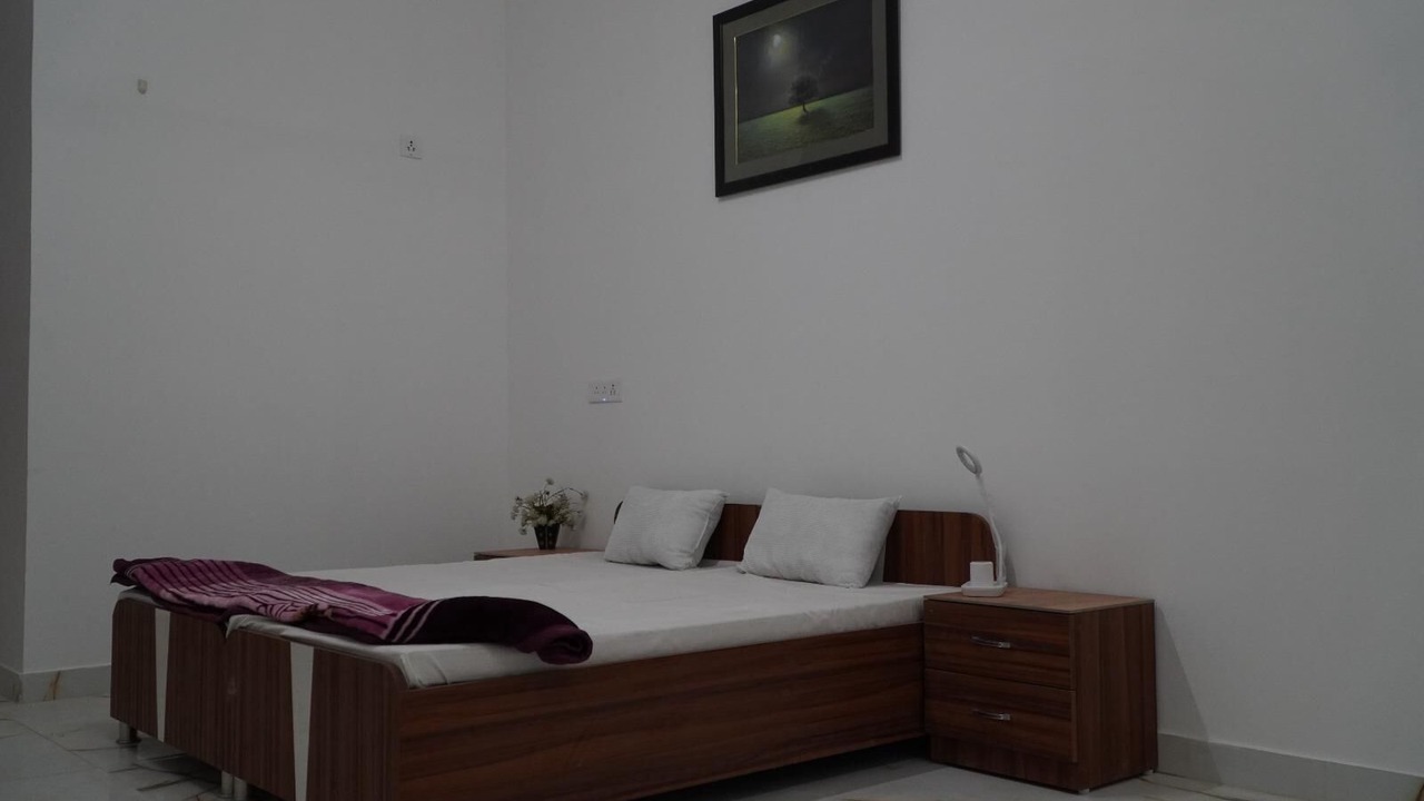 Photo of Bedroom in Phulpur