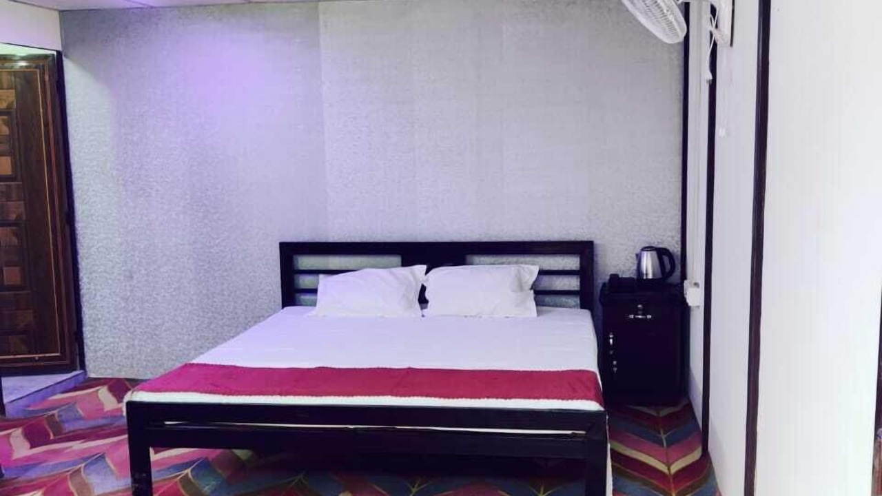 Photo of Bedroom in Naini