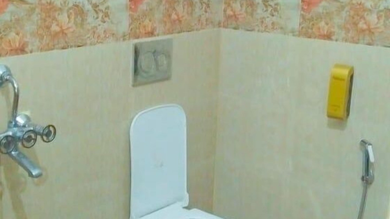 Photo of Bathroom in Daringbarhi