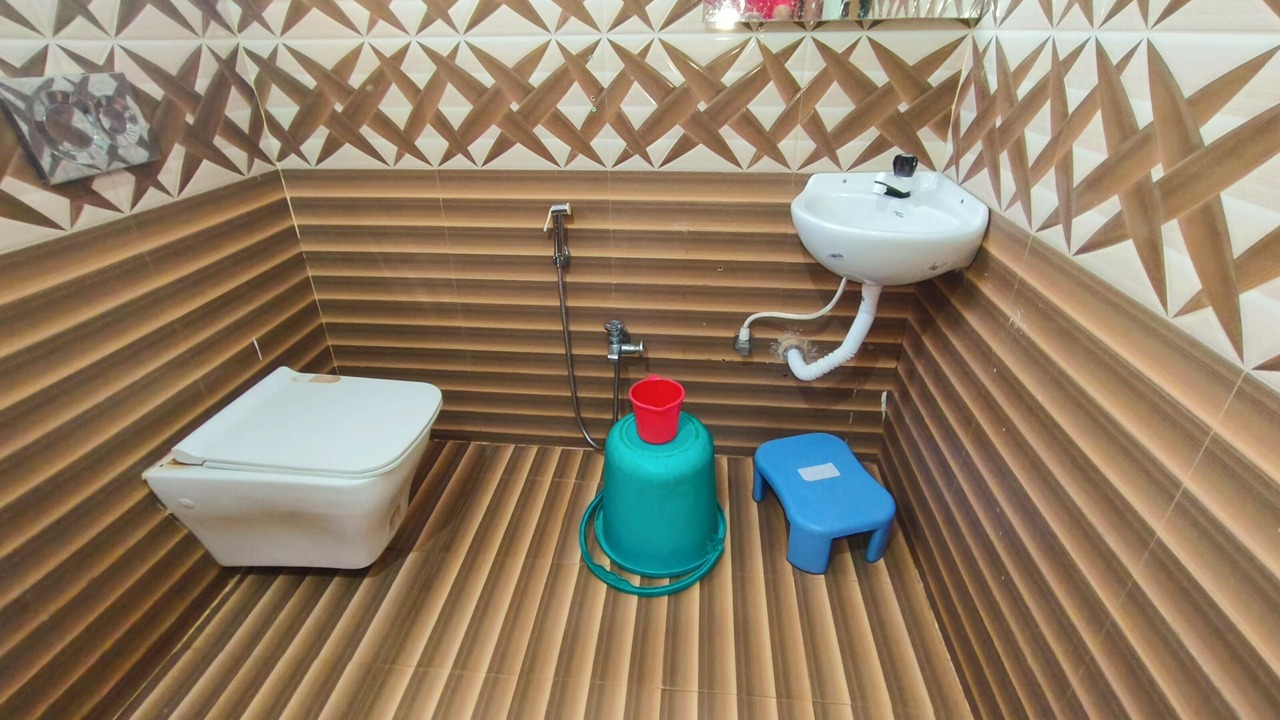 Photo of Bathroom in Daringbarhi
