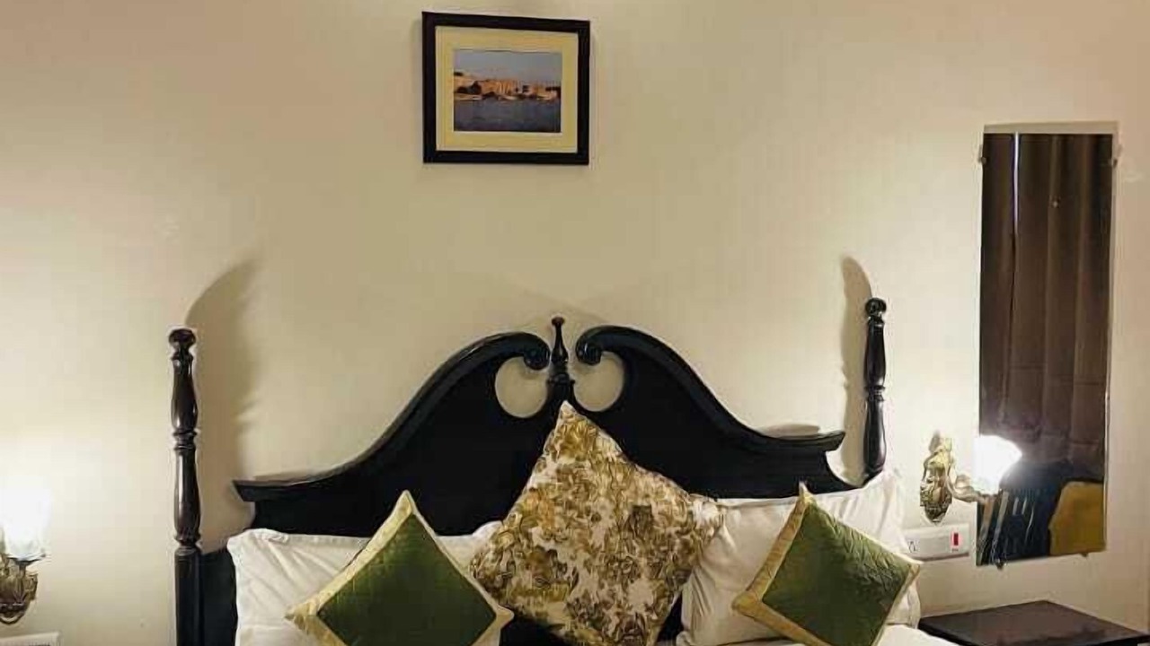 Photo of Bedroom in Shavri Colony