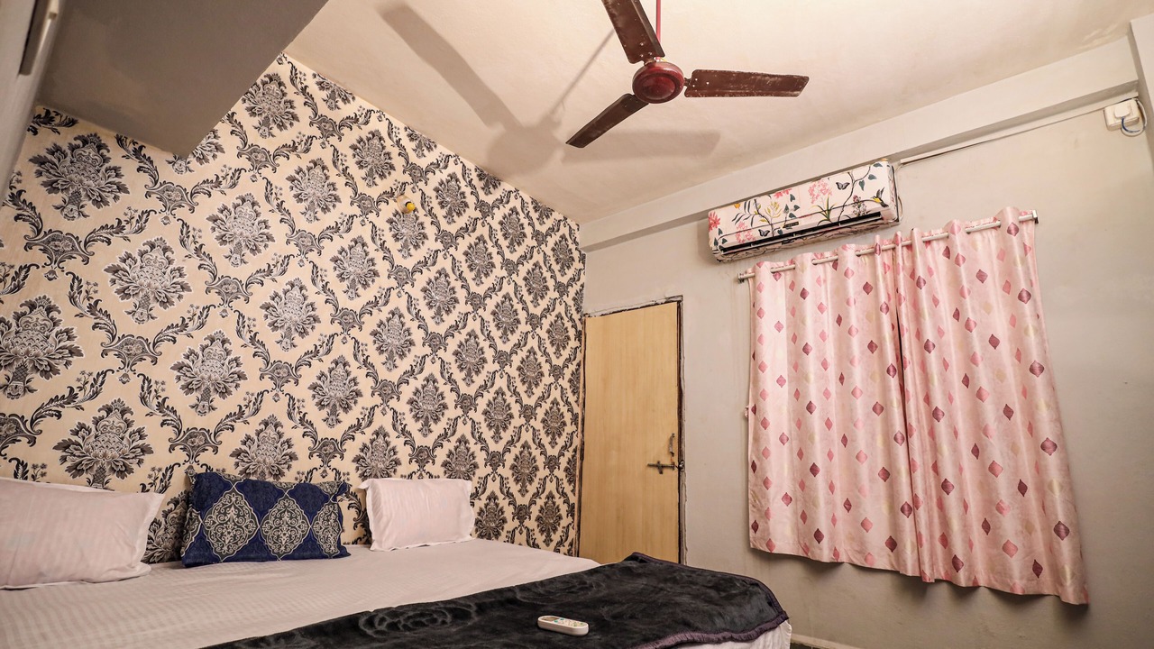 Photo of Bedroom in Ujjain