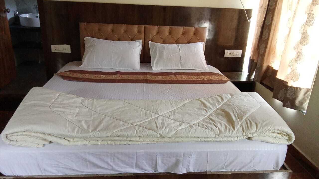Photo of Bedroom in Jakh