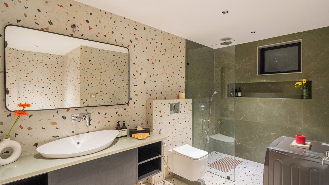 Photo of Bathroom in Saipem