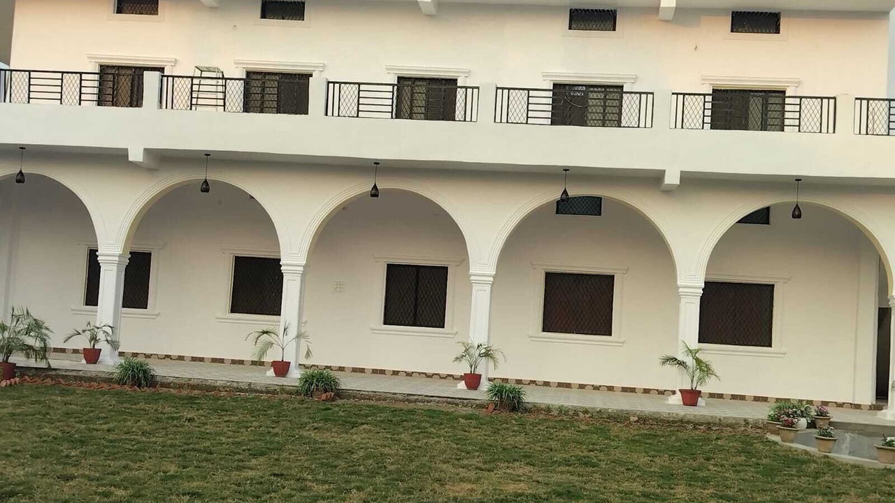 Photo of Outdoor in Jhusi