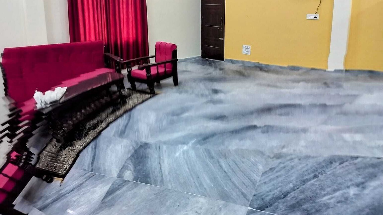 Photo of Livingroom in Jhusi