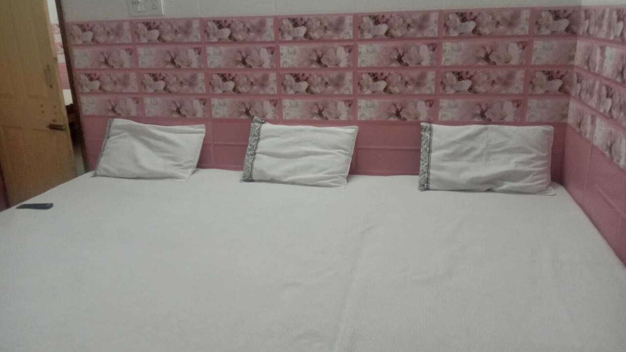 Photo of Bedroom in Velankanni