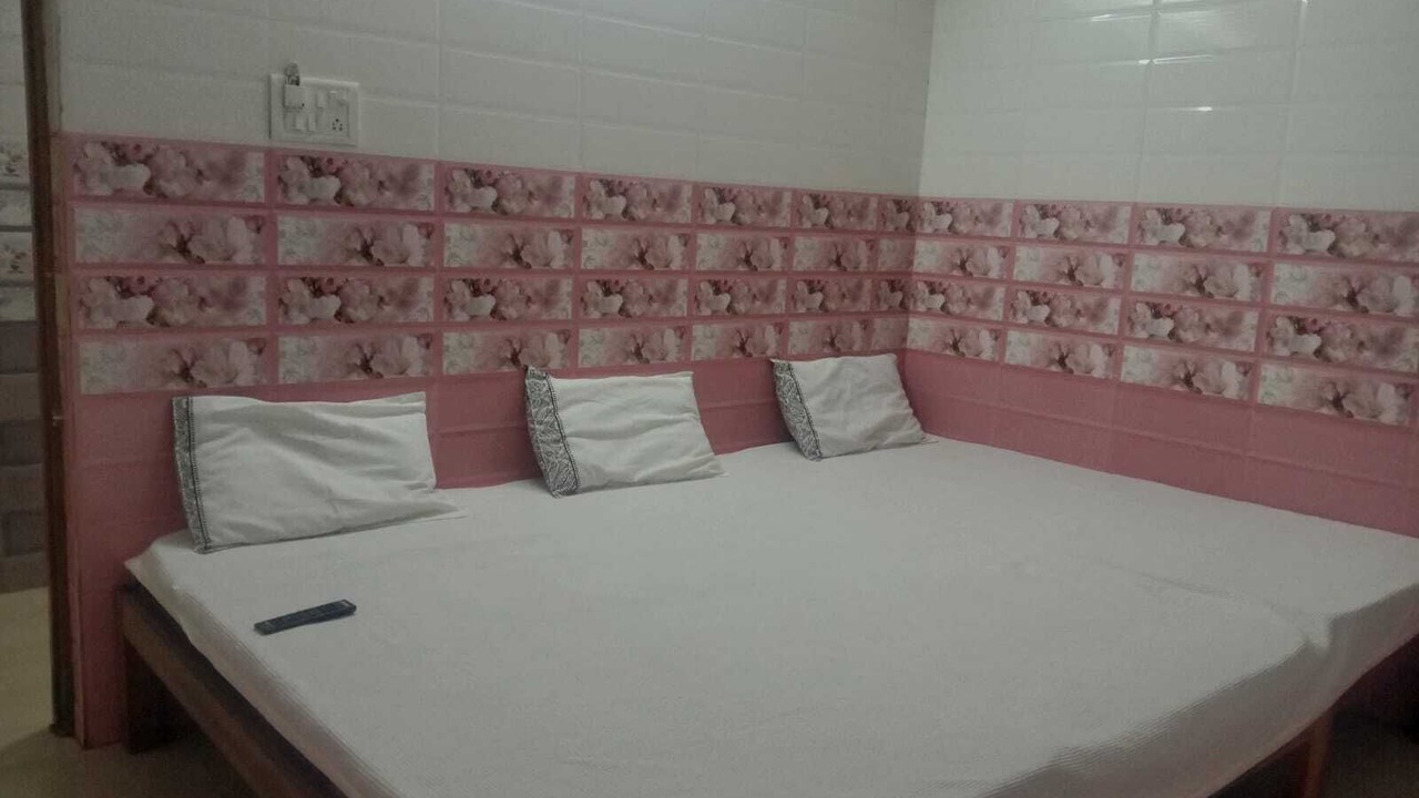 Photo of Bedroom in Velankanni