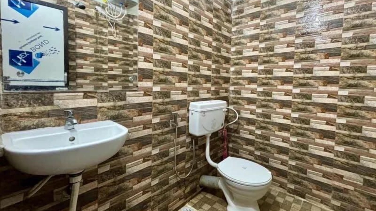 Photo of Bathroom in Daringbarhi