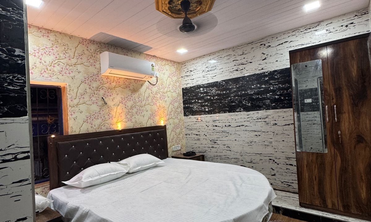 Photo of Bedroom in Marol