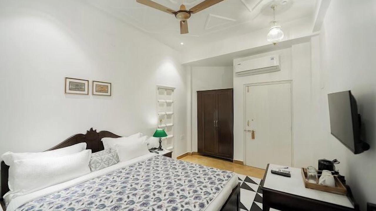 Photo of Bedroom in Lake Swaroop Sagar