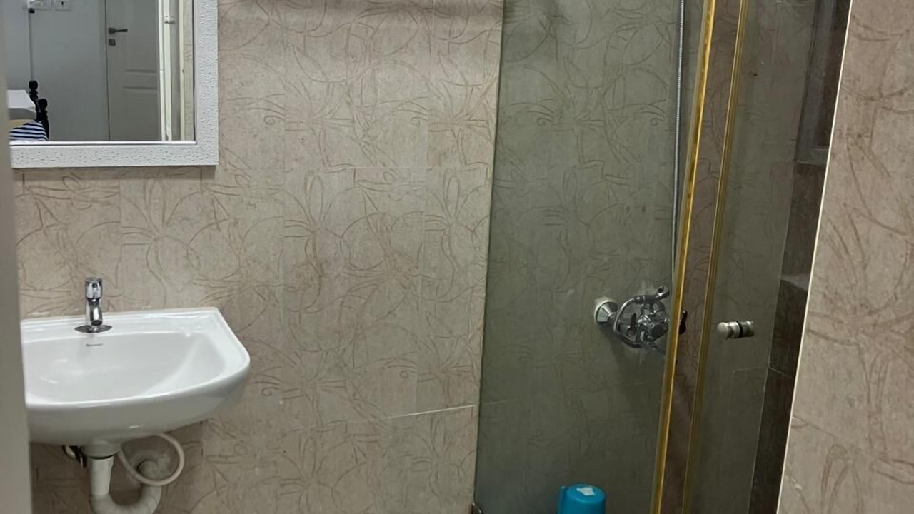 Photo of Bathroom in Thousand Lights West