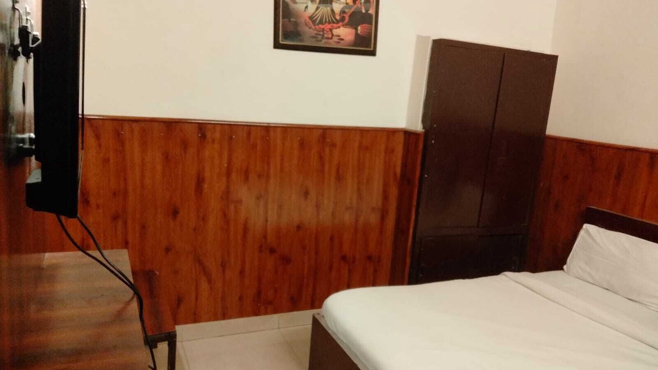 Photo of Bedroom in Azadpur