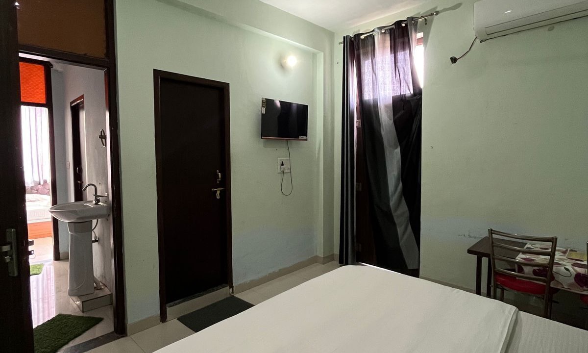 Photo of Bedroom in Thana Gazi