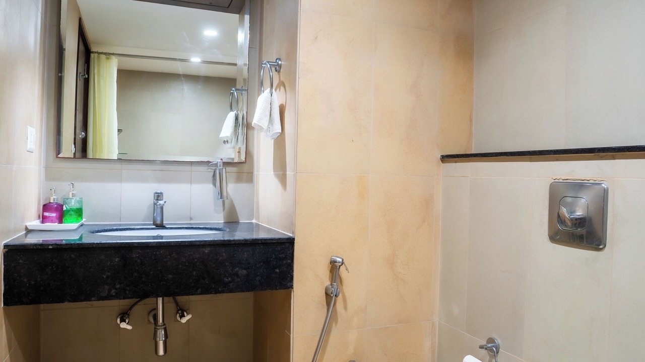 Photo of Bathroom in Tonk Road