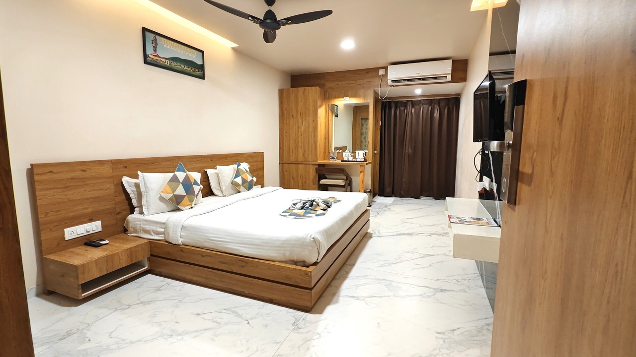 Photo of Bedroom in Rajpipla