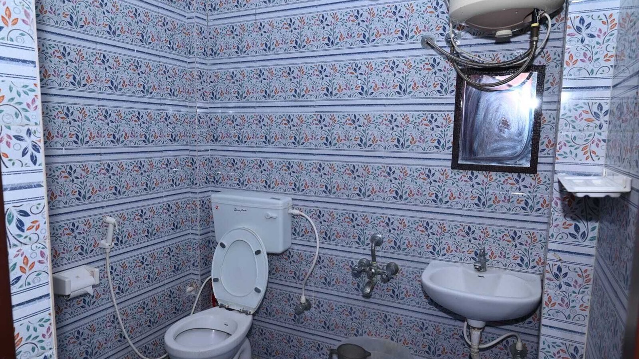 Photo of Bathroom in White Town