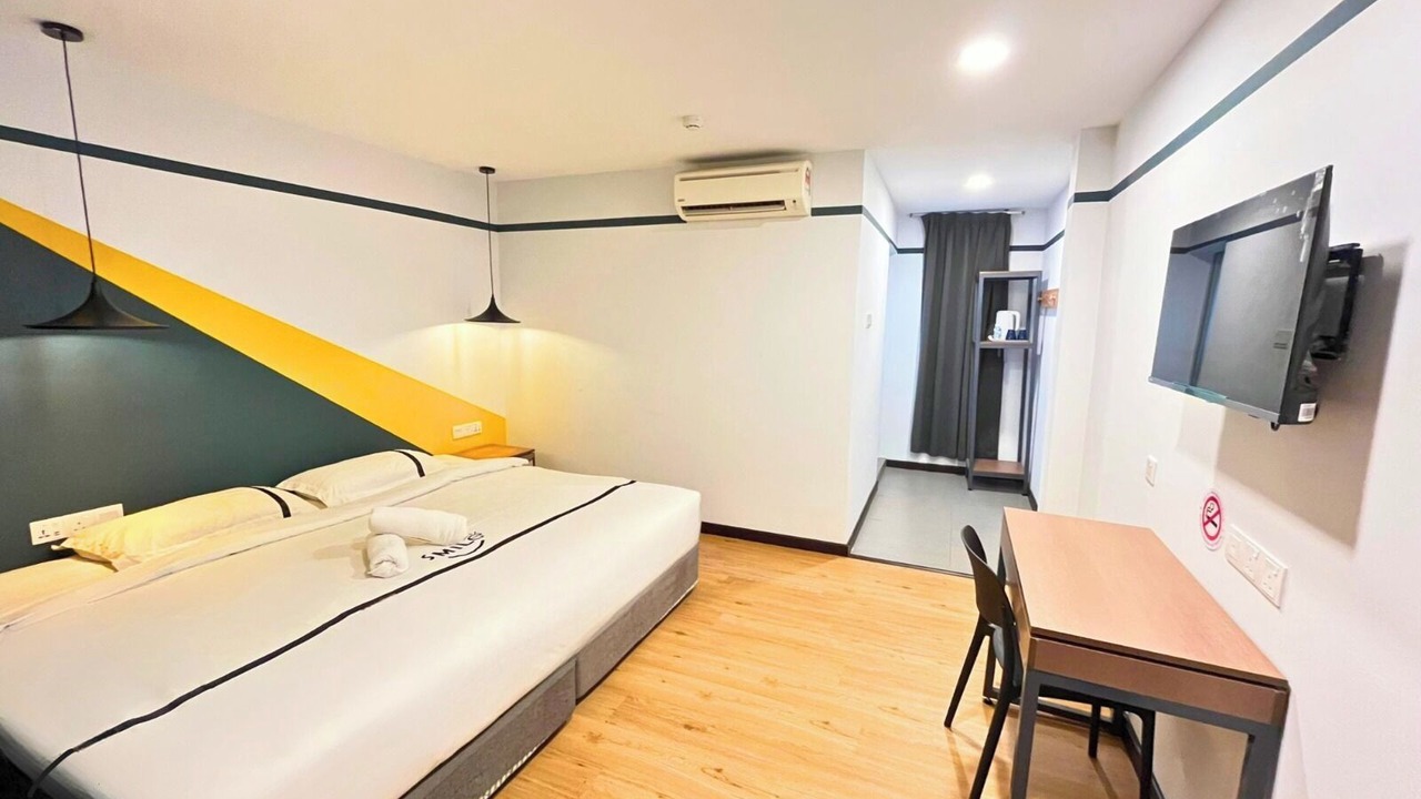 Photo of Bedroom in Maluri