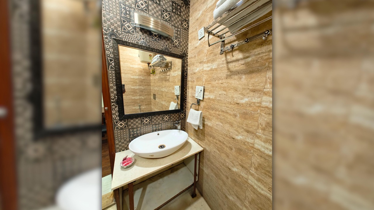Photo of Bathroom in Dariyaganj
