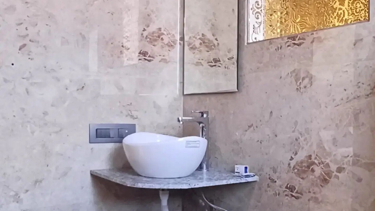 Photo of Bathroom in Wai