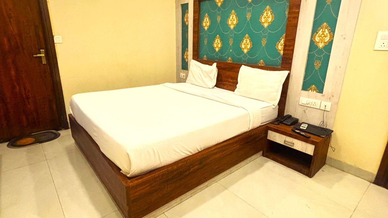 Photo of Bedroom in Tonk Road