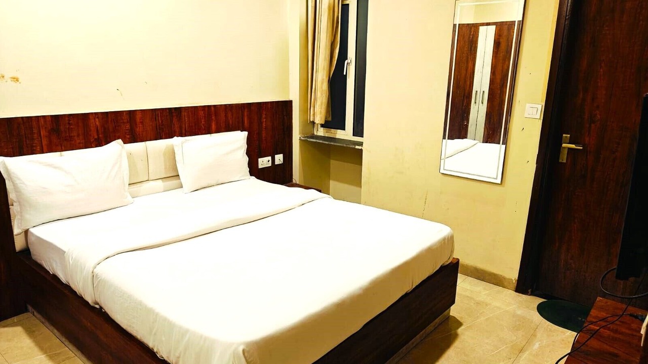 Photo of Bedroom in Tonk Road