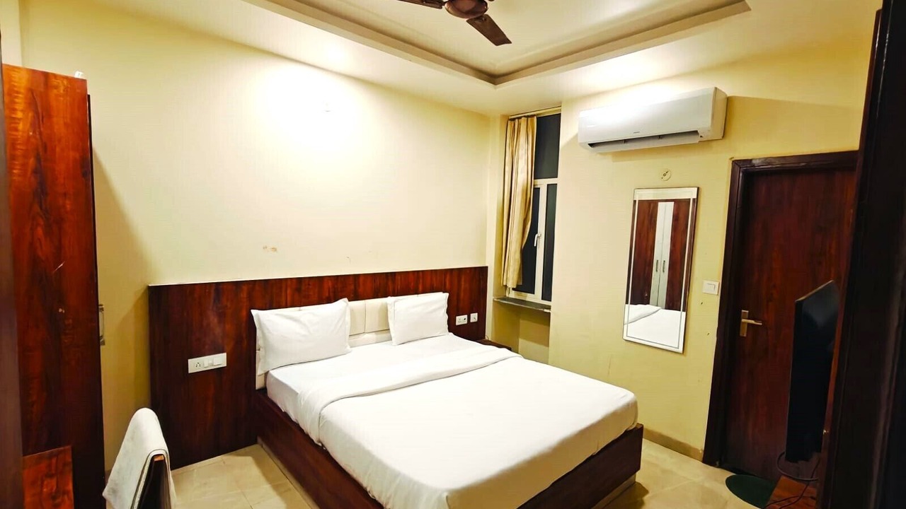 Photo of Bedroom in Tonk Road