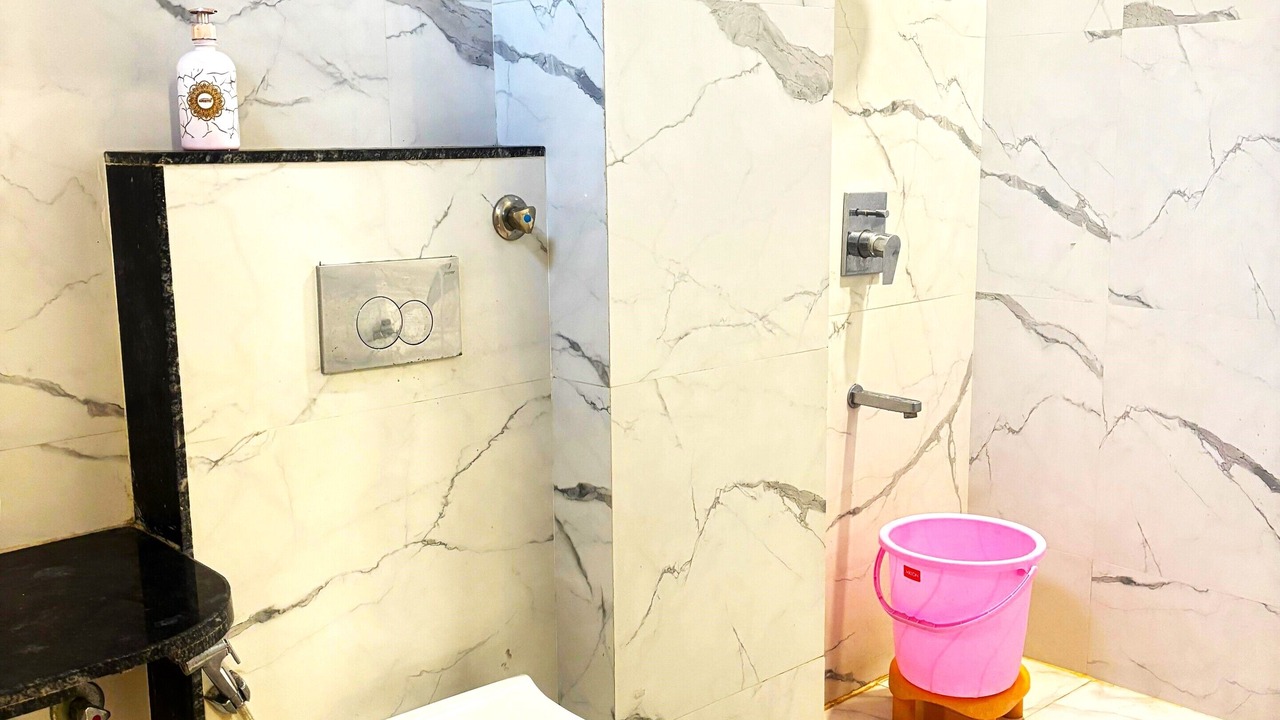 Photo of Bathroom in Tonk Road