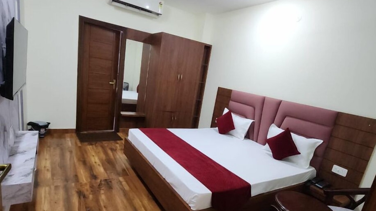Photo of Bedroom in Roorkee