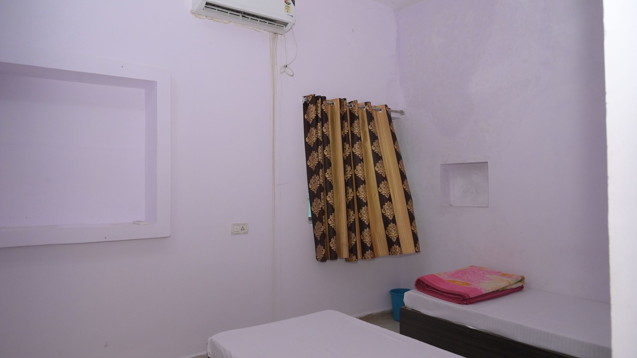 Photo of Bedroom in Bodh Gaya