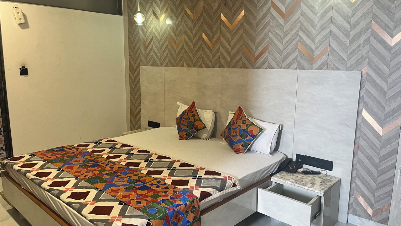 Photo of Bedroom in Lalkothi
