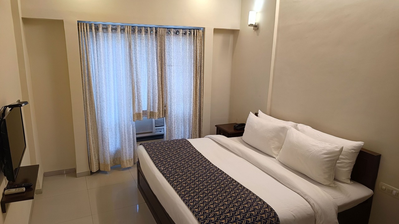Photo of Bedroom in Bharuch