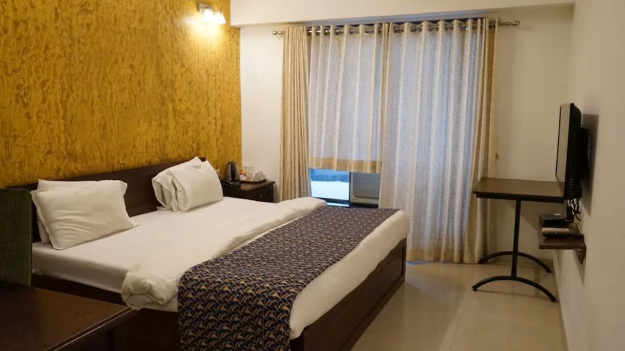 Photo of Bedroom in Bharuch