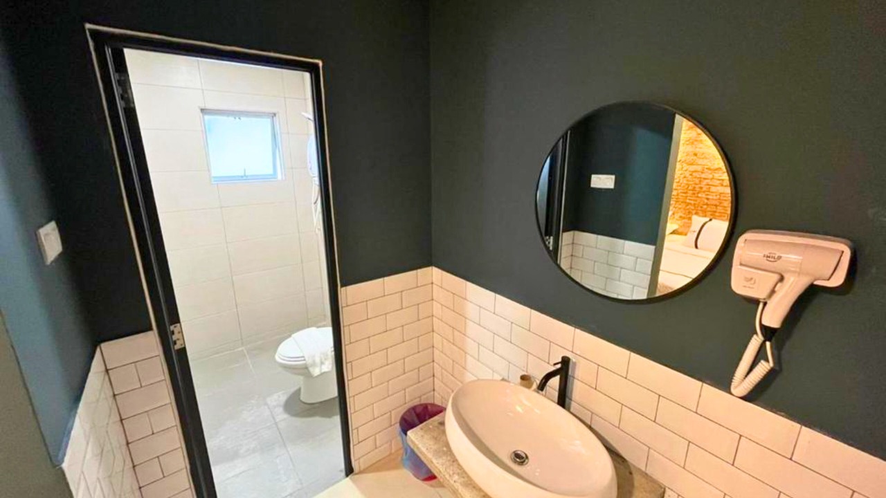 Photo of Bathroom in Pekeliling