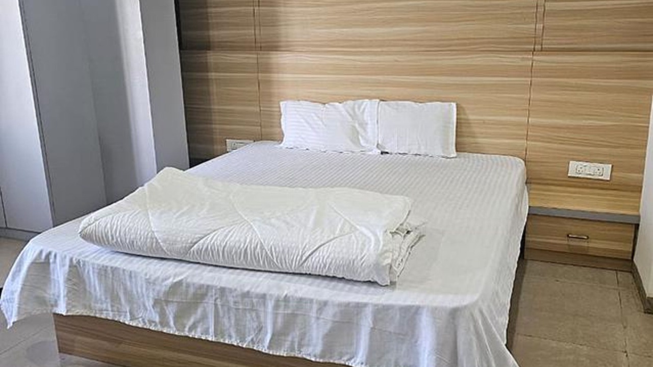 Photo of Bedroom in Daulatabad