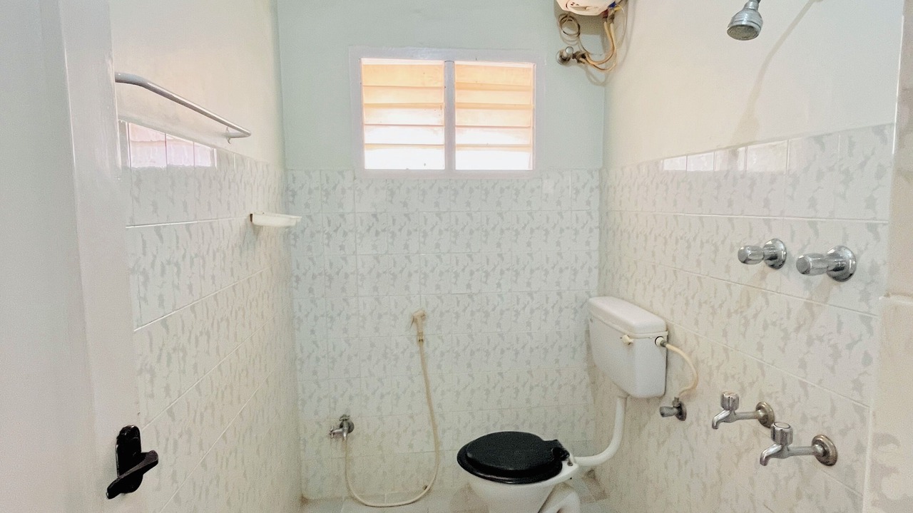 Photo of Bathroom in Courtallam