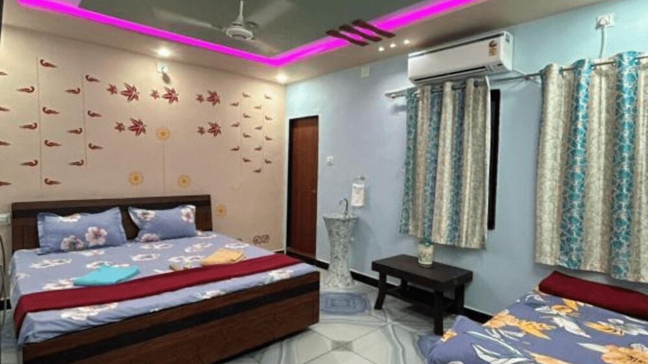 Photo of Bedroom in Rajpipla