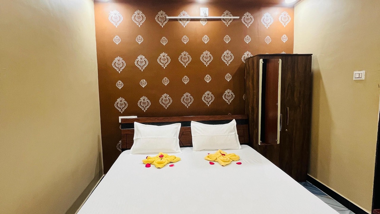 Photo of Bedroom in Rajpipla