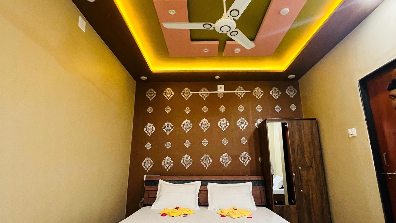 Photo of Bedroom in Rajpipla